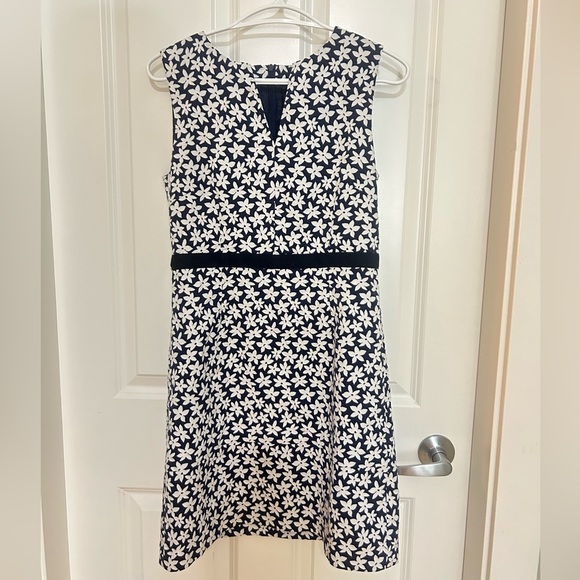 Like New Lawrence Grey Mid-Length Dress (D34) - Picture 1 of 4